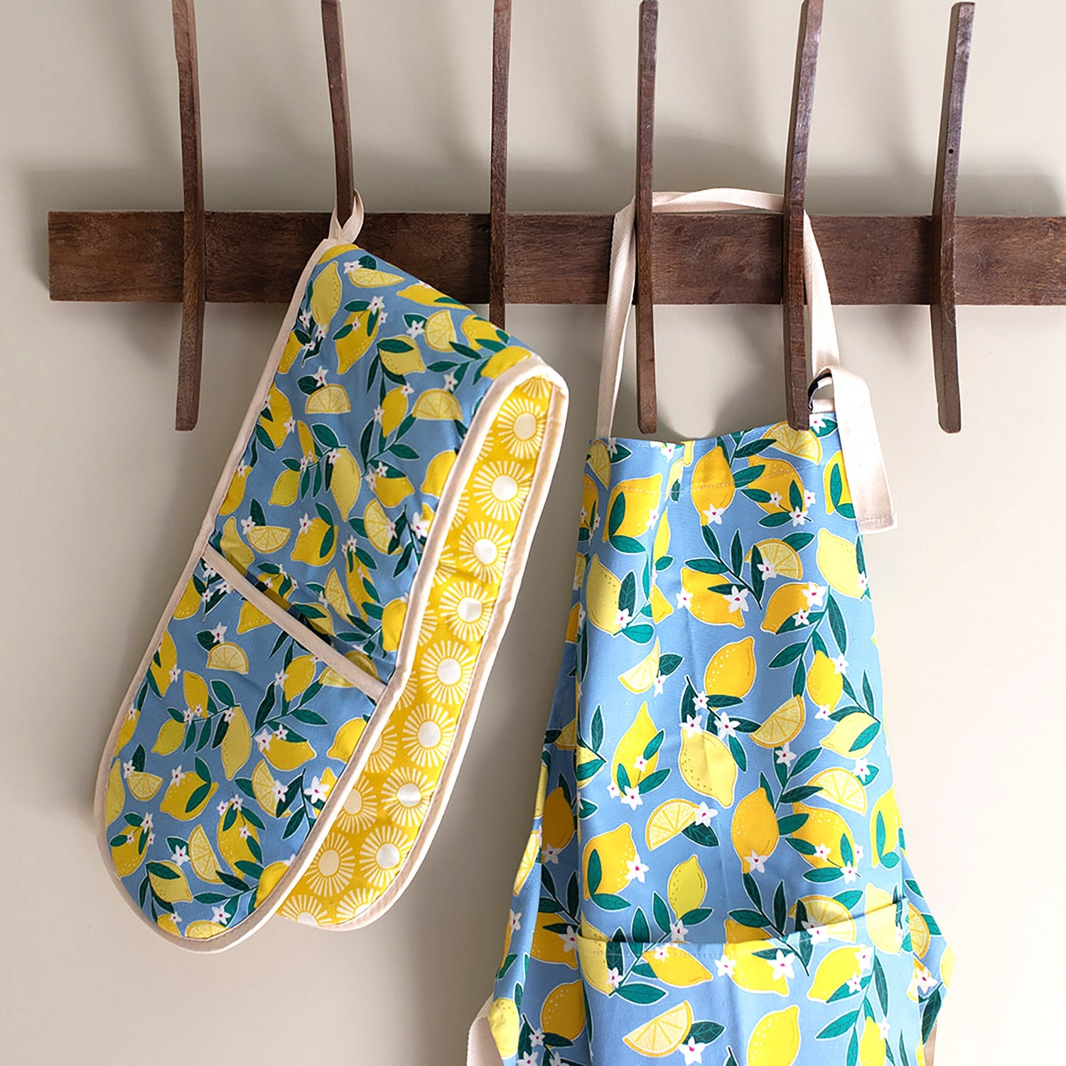 Aprons & Oven Gloves