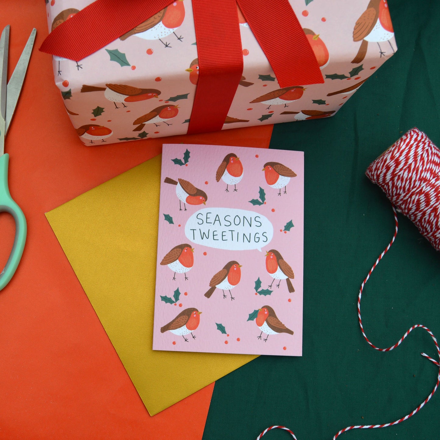 Cute Christmas Robins Wrapping Paper